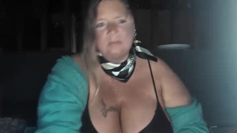 vampwoman online show from January 5, 8:32 am