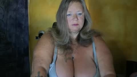 vampwoman online show from May 5, 7:16 am