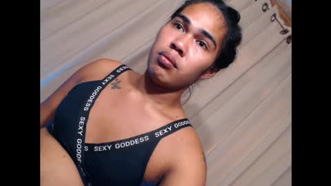 vampy_ebony_laxine online show from October 20, 3:29 am