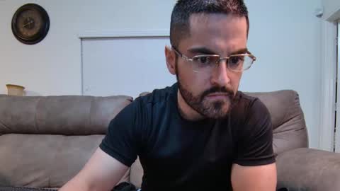 Snapshot of vampz888 chatting on April 26, 2:42 am HUNG LATINO 888 bigcock fit athletic latino online show from April 26, 2:42 am