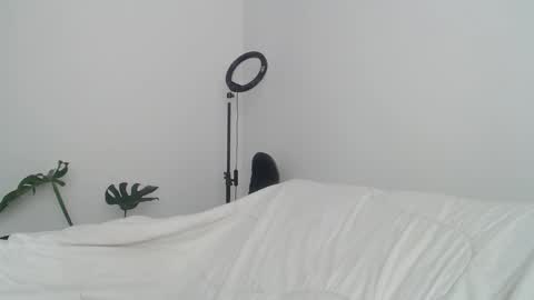 Babi Alu online show from February 24, 9:20 pm