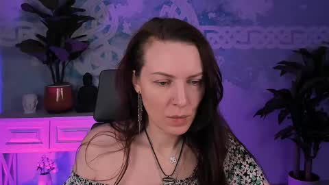 Vanda online show from November 10, 9:30 am