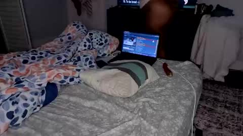 Mabel online show from April 12, 2:38 am