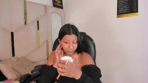 Vane online show from April 4, 1:41 pm