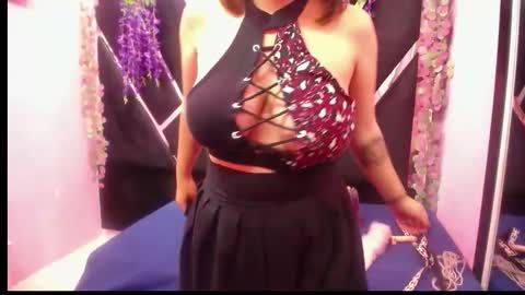 vanessa bobs online show from February 11, 3:00 am