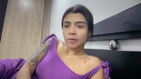 vanessa online show from December 22, 1:02 am