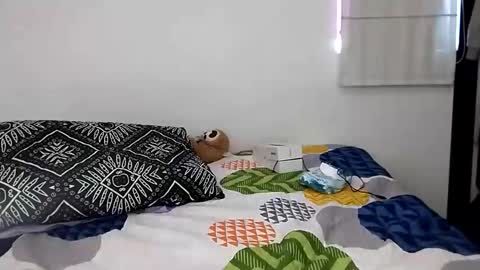 vanessa and samantha online show from April 12, 5:29 pm