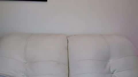 Snapshot of vanesam chatting on June 23, 4:32 am vanessa and samantha online show from June 23, 4:32 am