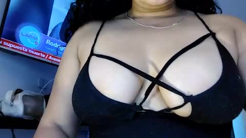 Snapshot of vanesam chatting on June 30, 12:06 pm vanessa and samantha online show from June 30, 12:06 pm