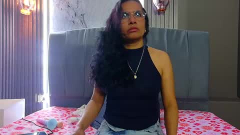 Vanessa online show from May 17, 1:03 am