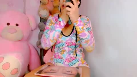 vanessa online show from December 20, 5:47 am