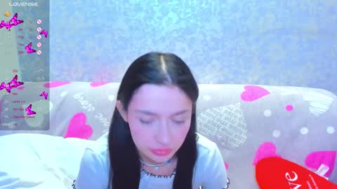 Snapshot of vanessa_florence chatting on February 22, 1:40 am RUSSIAN BARBIE BABE online show from February 22, 1:40 am