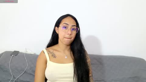 Snapshot of vanessaadol chatting on July 7, 9:24 am vanessaadol online show from July 7, 9:24 am