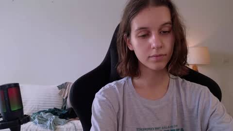 vanessa online show from December 7, 4:09 am