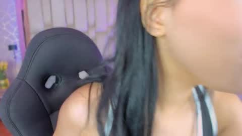 Snapshot of vanessaduval chatting on September 15, 3:50 am vanessaduval online show from September 15, 3:50 am