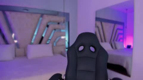 vanessaduval online show from October 29, 4:59 am