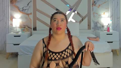 Vanessa Hard online show from October 7, 8:17 pm