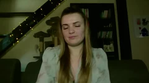 Vanessa online show from March 19, 9:35 am