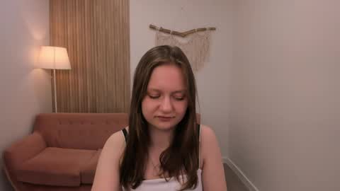 vanilla_echo_ online show from May 30, 5:37 am