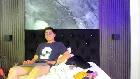 vanilla_hot_ online show from March 3, 1:09 pm