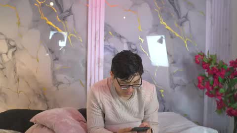 vanilla_hot_ online show from October 23, 1:43 pm