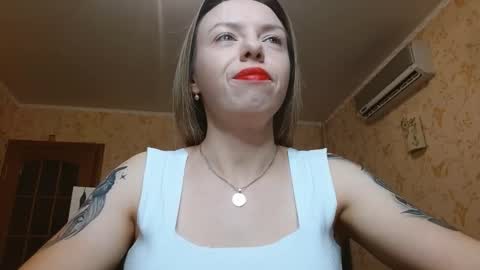 VanillaMuffin online show from October 11, 12:47 pm