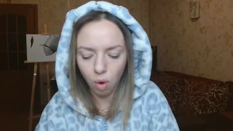 VanillaMuffin online show from October 19, 5:52 am