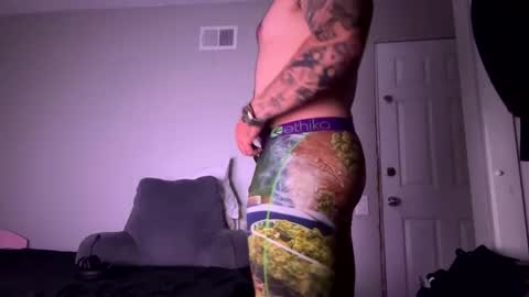 Snapshot of vanillapretzel chatting on October 4, 11:19 am vanillapretzel online show from October 4, 11:19 am