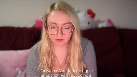 vanillapuddingpie online show from December 10, 11:40 pm