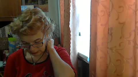Vanillaxcreamy online show from February 14, 12:35 pm