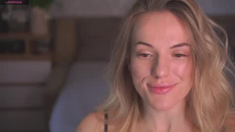 Sophie online show from April 22, 7:55 am