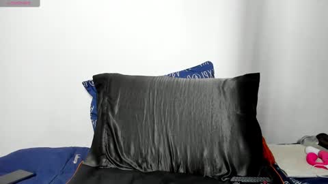 Van online show from March 10, 6:01 pm