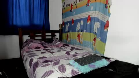 Snapshot of vannellope_vladimir chatting on June 10, 1:54 pm vannellope_vladimir online show from June 10, 1:54 pm