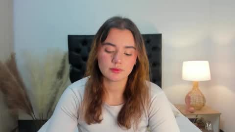 Vannesa online show from March 24, 11:43 pm