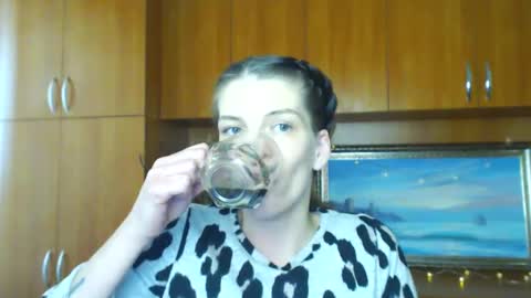 Snapshot of vanrey_ chatting on February 27, 10:59 am Vanessa online show from February 27, 10:59 am