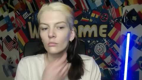 Vanessa online show from April 2, 4:15 pm