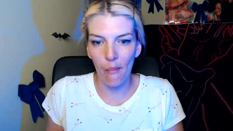 Snapshot of vanrey_ chatting on July 12, 6:48 am Vanessa online show from July 12, 6:48 am