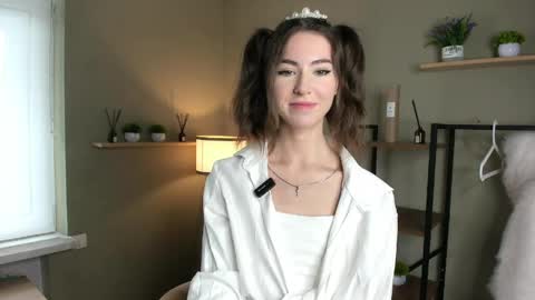Charline online show from April 23, 9:30 am