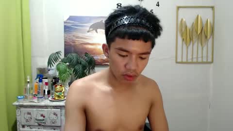 Snapshot of vanxxx2005 chatting on January 6, 4:26 am vanxxx2005 online show from January 6, 4:26 am