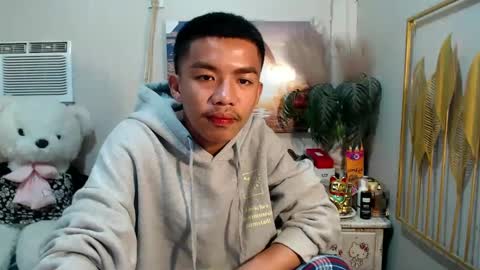 Snapshot of vanxxx2005 chatting on February 18, 7:09 pm vanxxx2005 online show from February 18, 7:09 pm