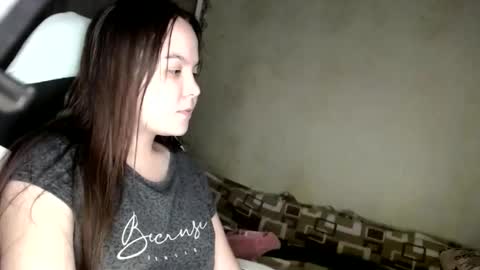 Snapshot of var_kiss chatting on November 15, 11:18 am Var Kiss online show from November 15, 11:18 am