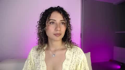 varenka_ivanova22 online show from April 14, 5:35 am
