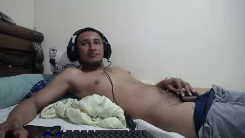 Snapshot of varmico chatting on January 5, 7:17 pm Harold online show from January 5, 7:17 pm