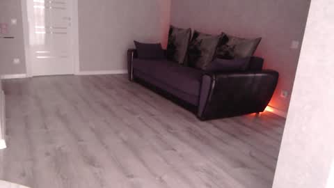 Snapshot of varonica_caprii chatting on December 23, 9:05 am Varonica Caprii Online this week Monday Tuesday Thursday Friday online show from December 23, 9:05 am