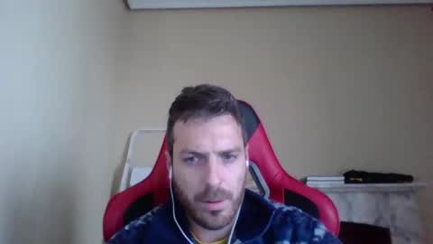 Snapshot of vascorro20 chatting on December 2, 11:45 am vascorro20 online show from December 2, 11:45 am