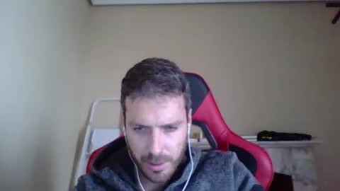 Snapshot of vascorro20 chatting on December 3, 11:33 am vascorro20 online show from December 3, 11:33 am