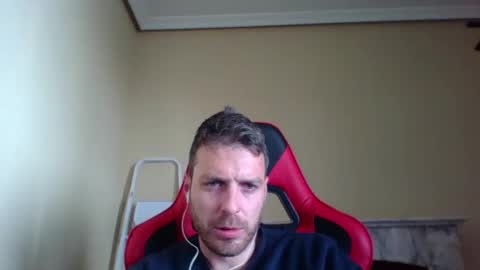 Snapshot of vascorro20 chatting on February 11, 10:26 am vascorro20 online show from February 11, 10:26 am