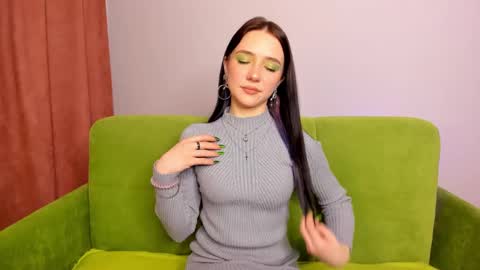 Snapshot of vasilisalove chatting on December 31, 1:47 am VasilisaLove online show from December 31, 1:47 am