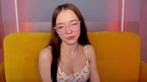 Snapshot of vasilisalove chatting on September 23, 1:41 am VasilisaLove online show from September 23, 1:41 am