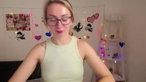 Snapshot of vasilisasii chatting on January 17, 12:21 pm Vasilisa online show from January 17, 12:21 pm